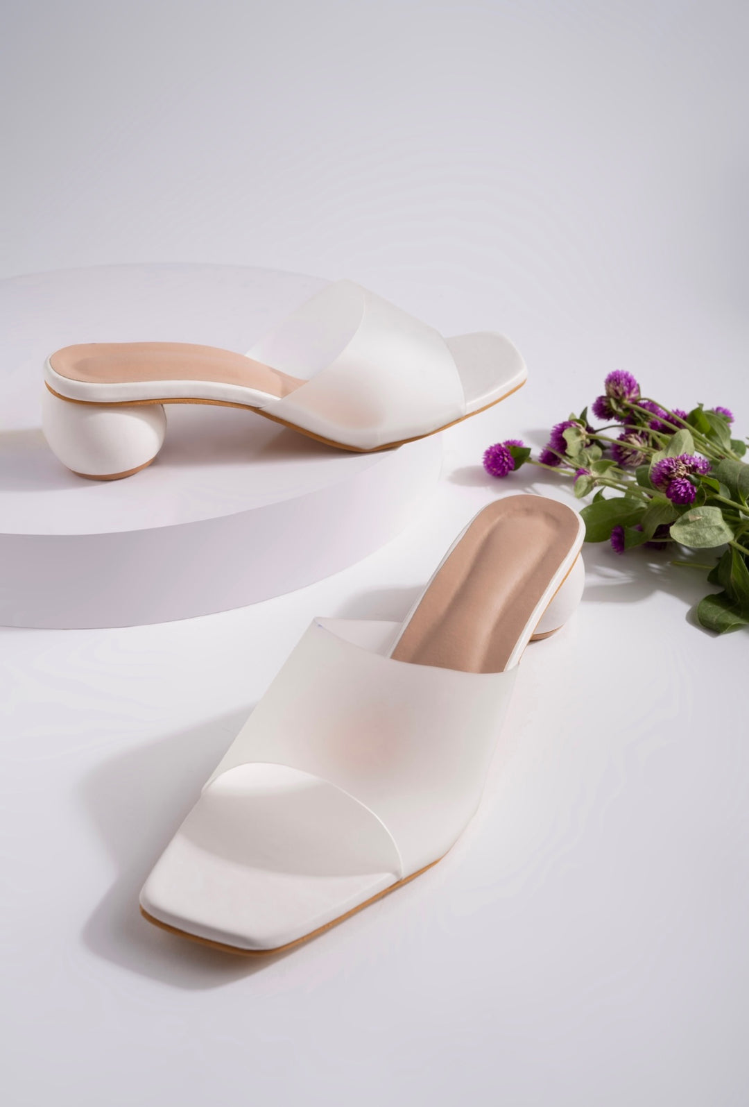 NOBLE - Luxe in Lace