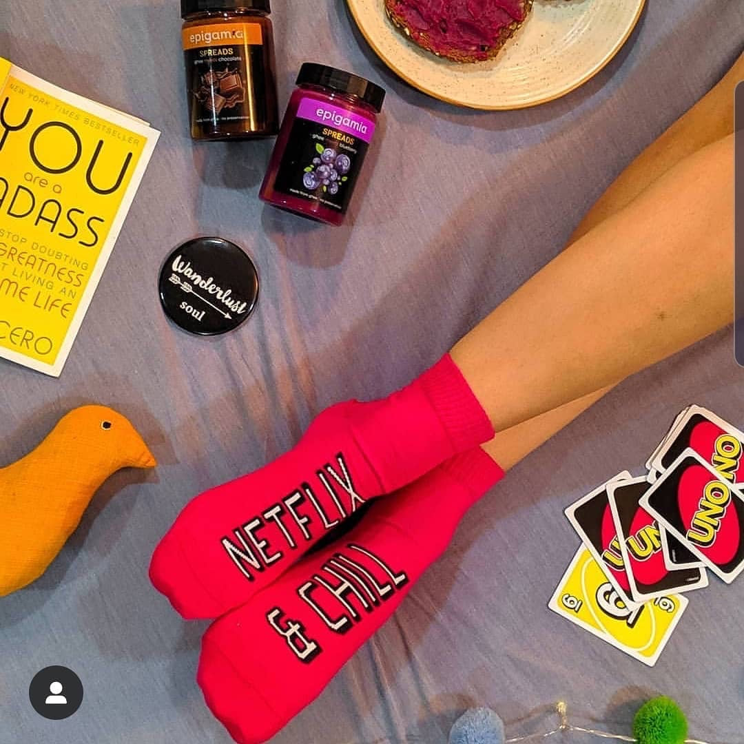 NETFLIX AND CHILL RED SOCKS The Kroave